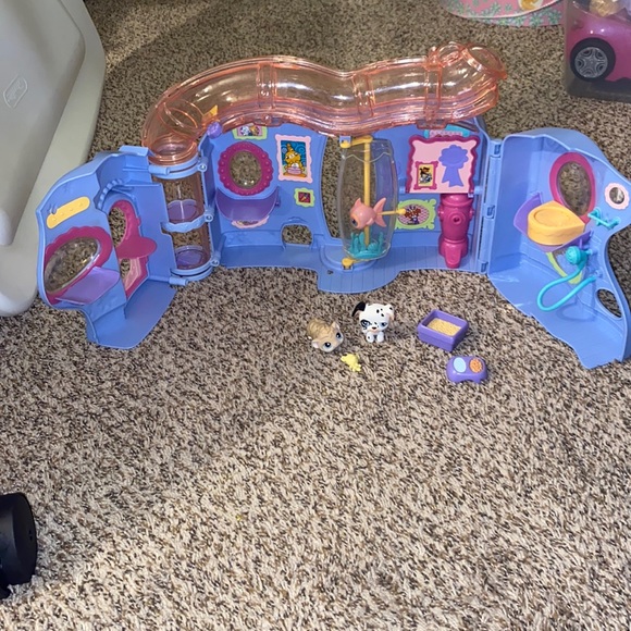 little pet lovin playhouse